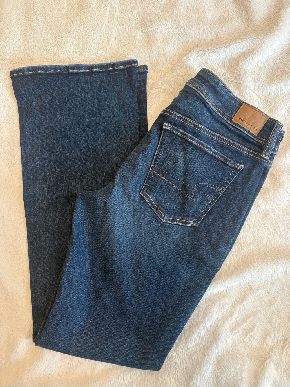 Dark Blue Women's Bootcut American Eagle Superstretch Jeans NWT